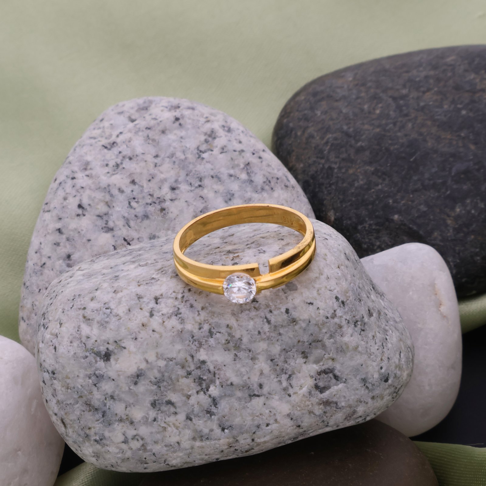 FANCY STONE RING